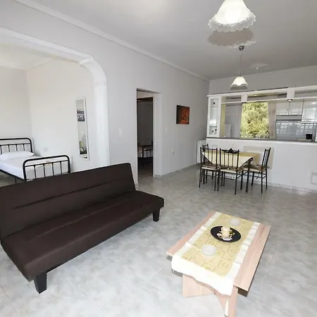 Eleutheria Apartment