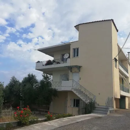 Eleutheria Apartment *